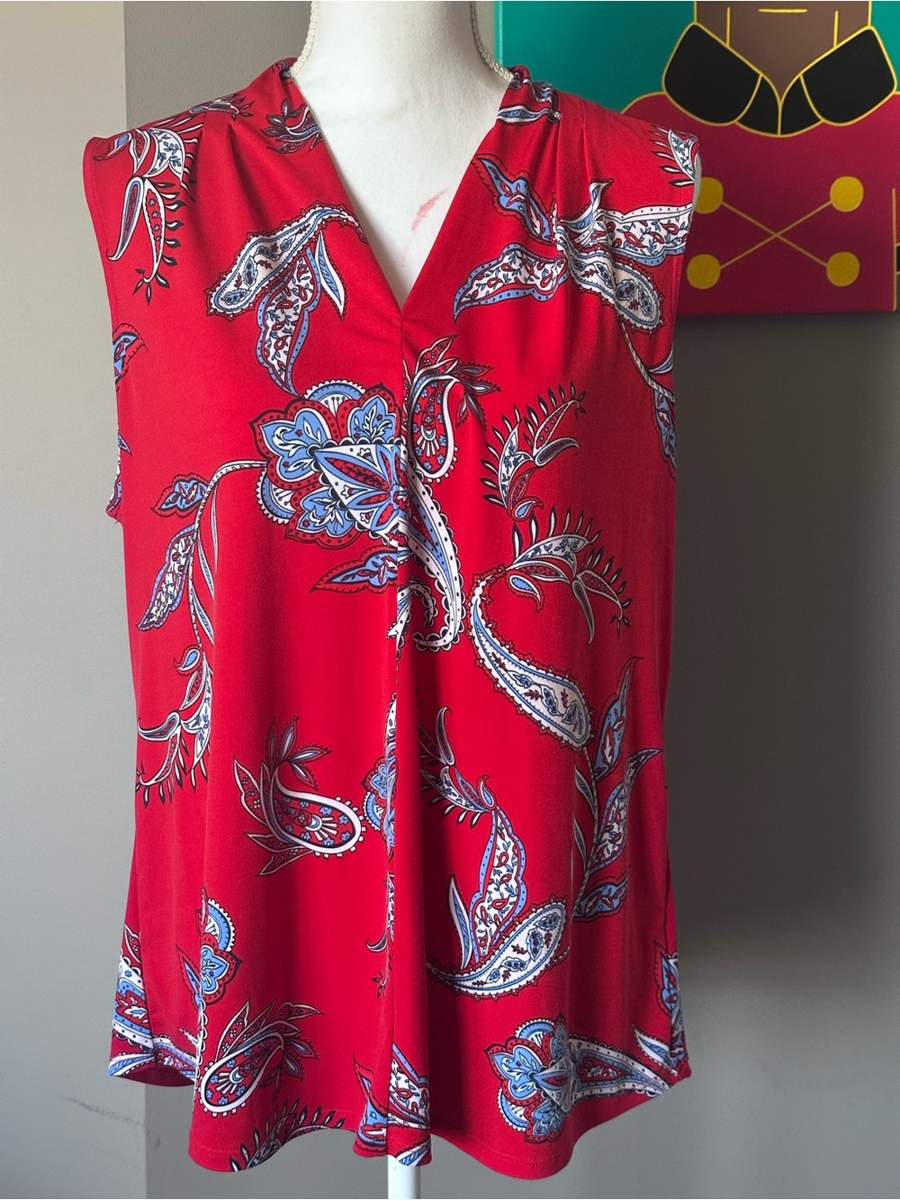Liz Claiborne Red Paisley V-Neck Sleeveless Top